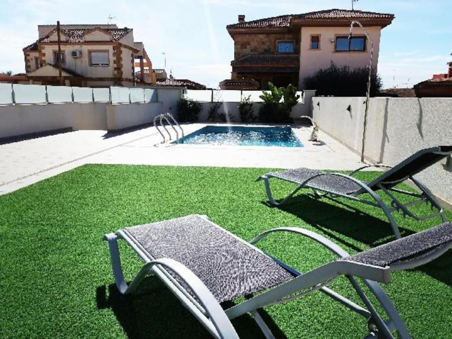 Villa Domicil De Luxe Τορεβιέχα Εξωτερικό φωτογραφία